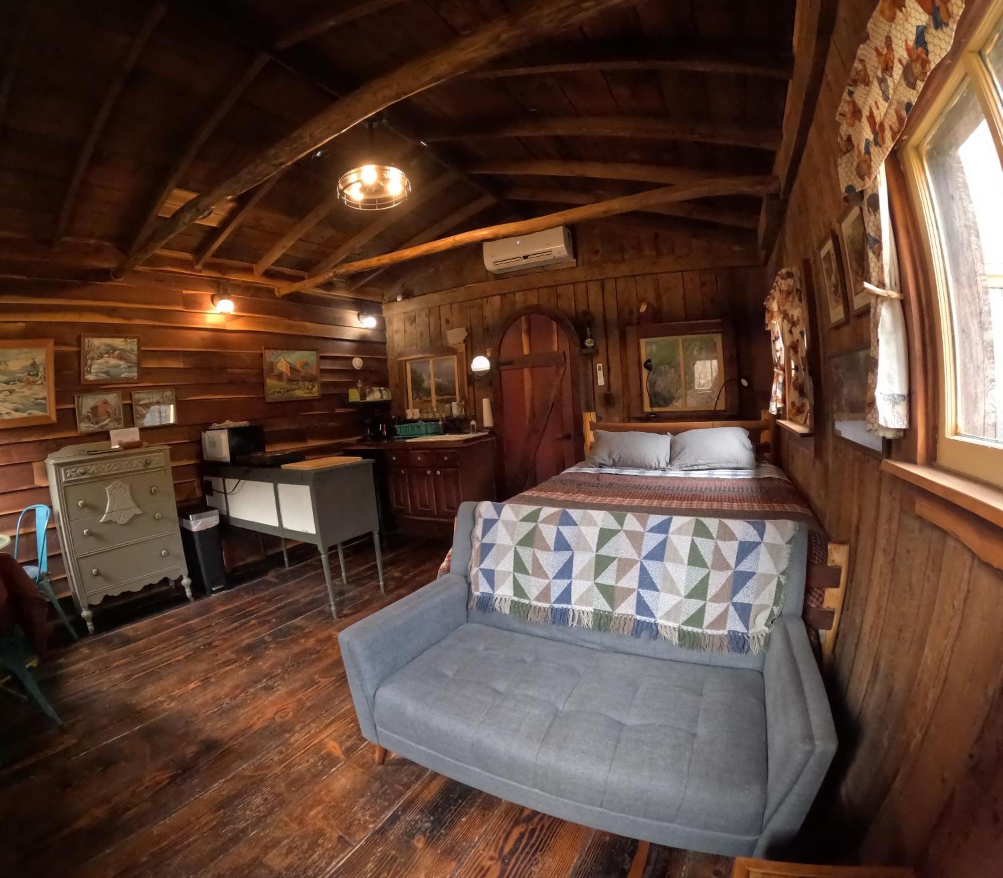 The Renovated Barn At Seneca Rocks Villa Exterior photo