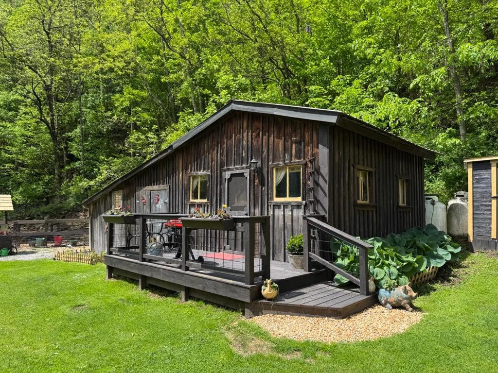 The Renovated Barn At Seneca Rocks Villa Exterior photo